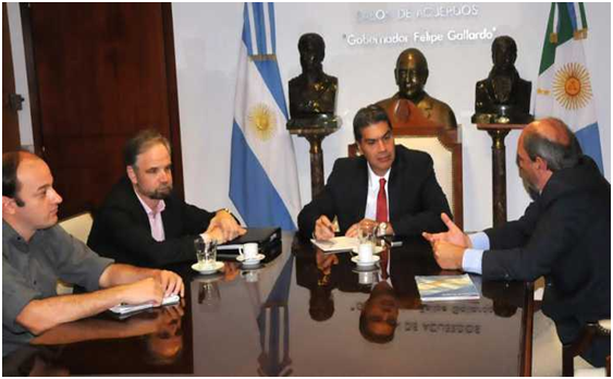 Con la plataforma electoral del 2003 de Néstor Kirchner sobre la mesa, Capitanich, Tettamanti y sus funcionarios ratificaron coincidencias y proyectos del gobierno nacional y provincial.
