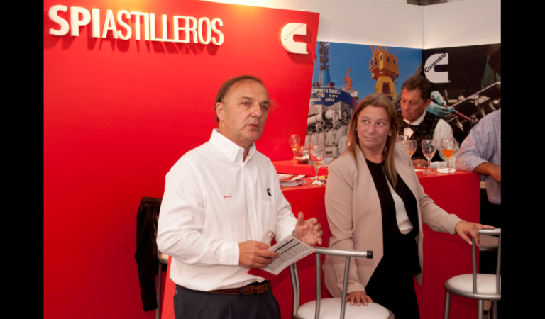 Armando Tavarozzi, Líder Ventas Motores HHP – BUPA (CUMMINS) y Sandra N. Cipolla, Presidente de Servicios Portuarios Itegrados S.A. (ASTILLEROS SPI) compartieron la inauguración del show-room.