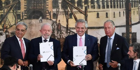 El documento fue entregado a los presidentes Lula da Silva y Alberto Fernández.
